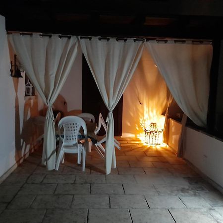 Casa Vacanza Augusto Uggiano La Chiesa Exterior photo
